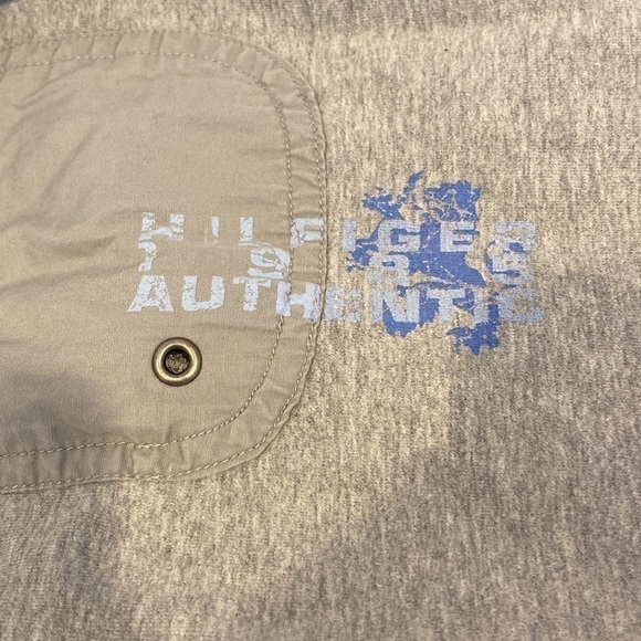 Tommy Hilfiger Women's Grey Zip Up Crewneck Sweatshirt with Zippered Pockets - Picture 5 of 7